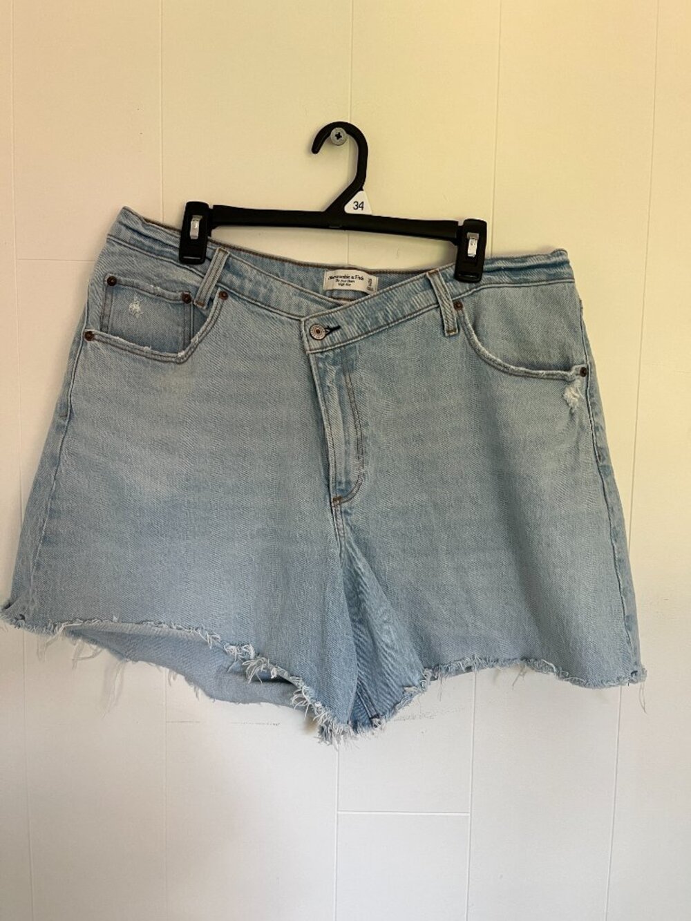Abercrombie Curve Love Dad Shorts with Cross Waist sz 33